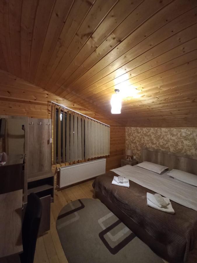Four Season In Kazbegi Hotel Exterior photo