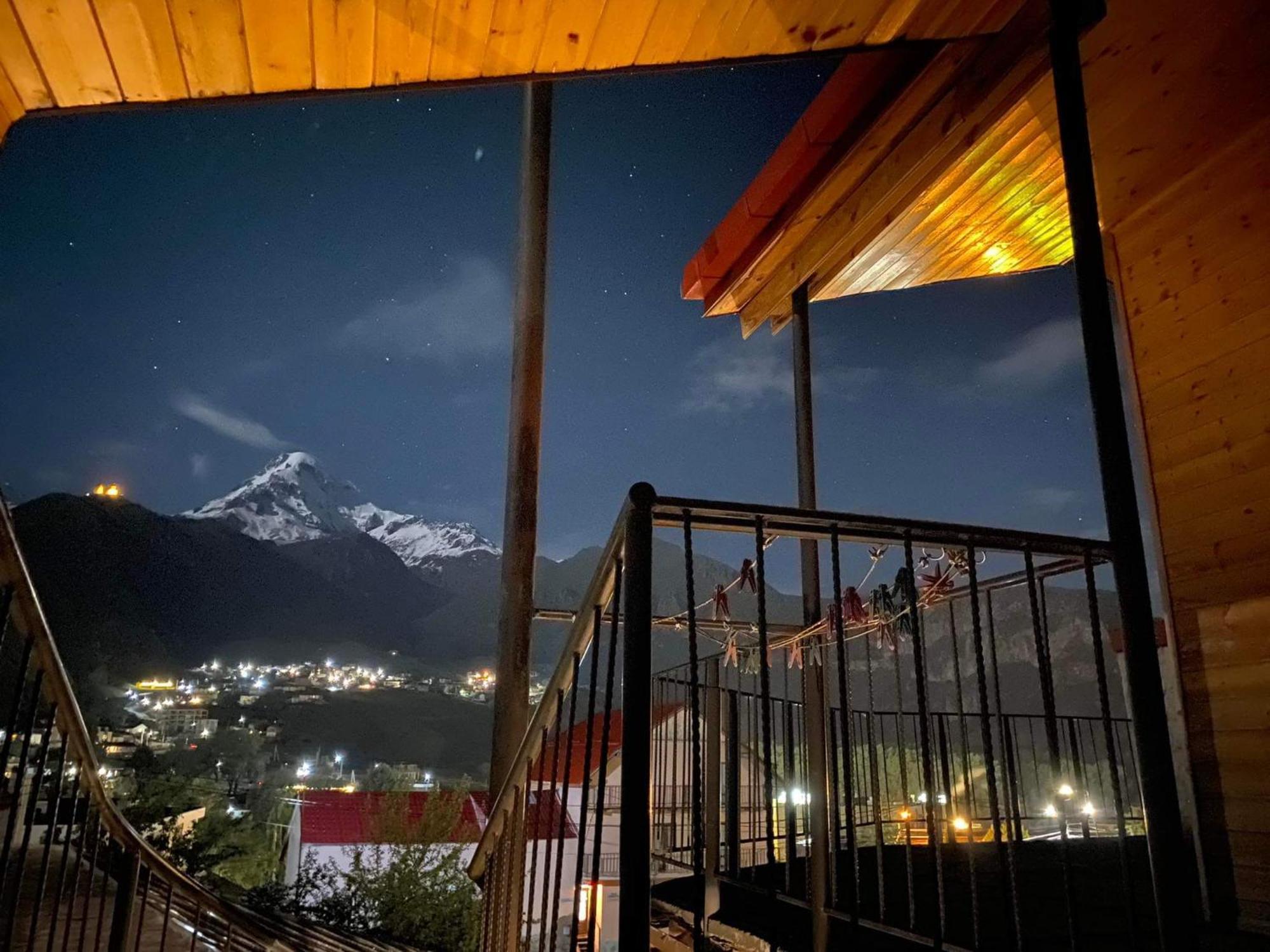 Four Season In Kazbegi Hotel Room photo
